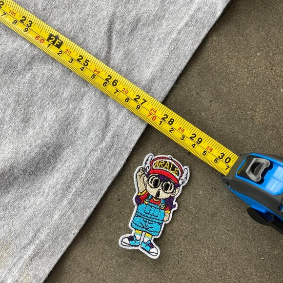 Modern Cheetos Flamin Hot Chester Cheetah Grey Graphic Tee Shirt Adult Medium - Picture 6 of 7